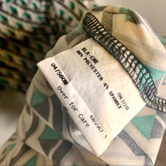 AGB Geometric Triangle Green Faux Wrap Dress Small - Picture 7 of 10